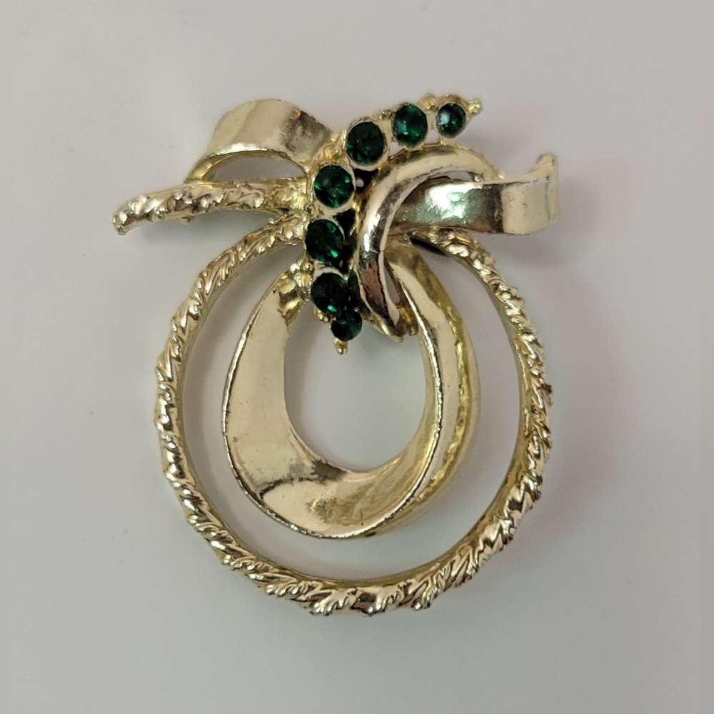 ▪︎Like New! Rhinestone Brooch